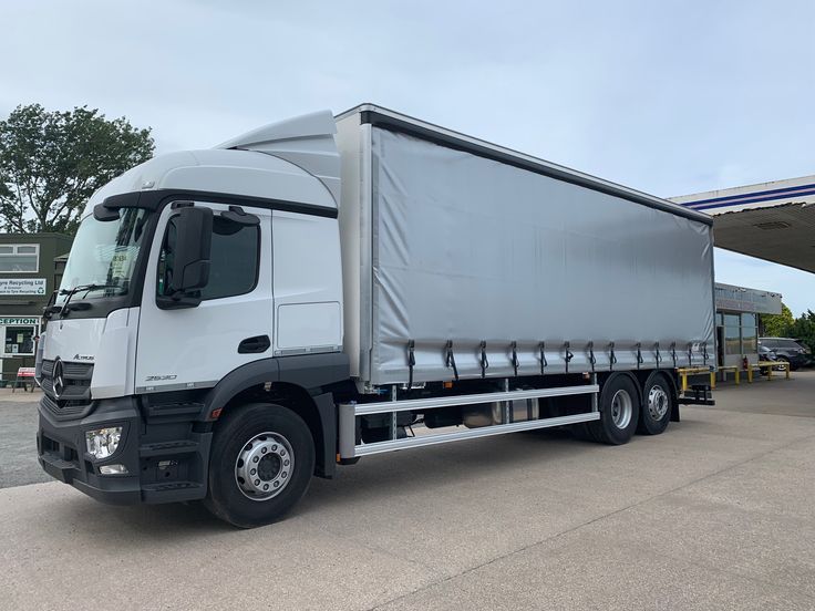 HR TRUCK FUSO